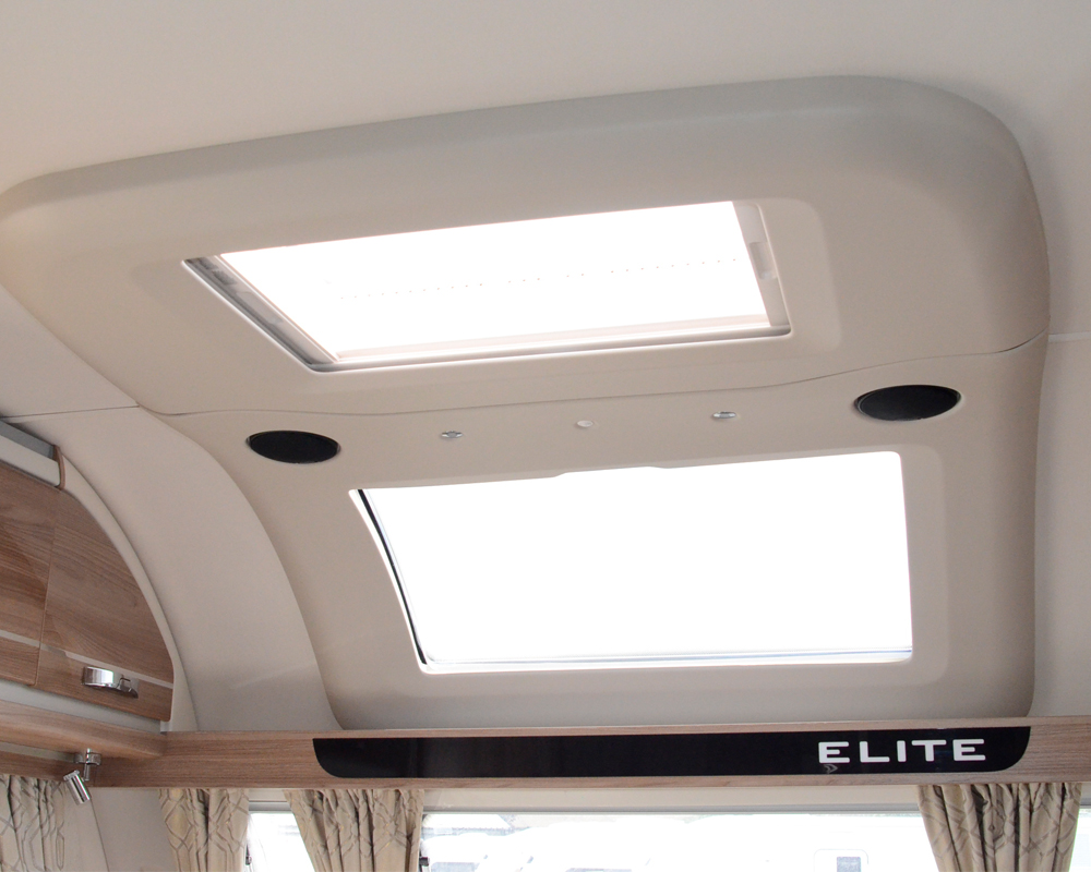 Panoramic-sunroof
