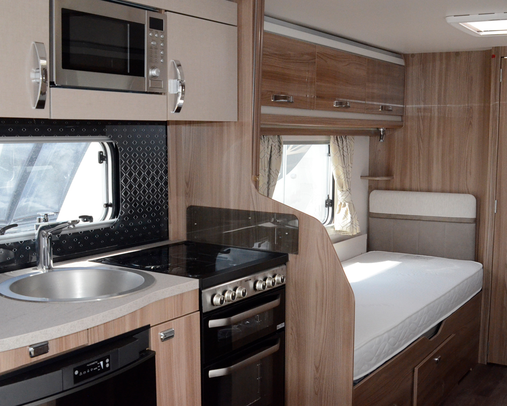 Swift-Elite-865-Bed