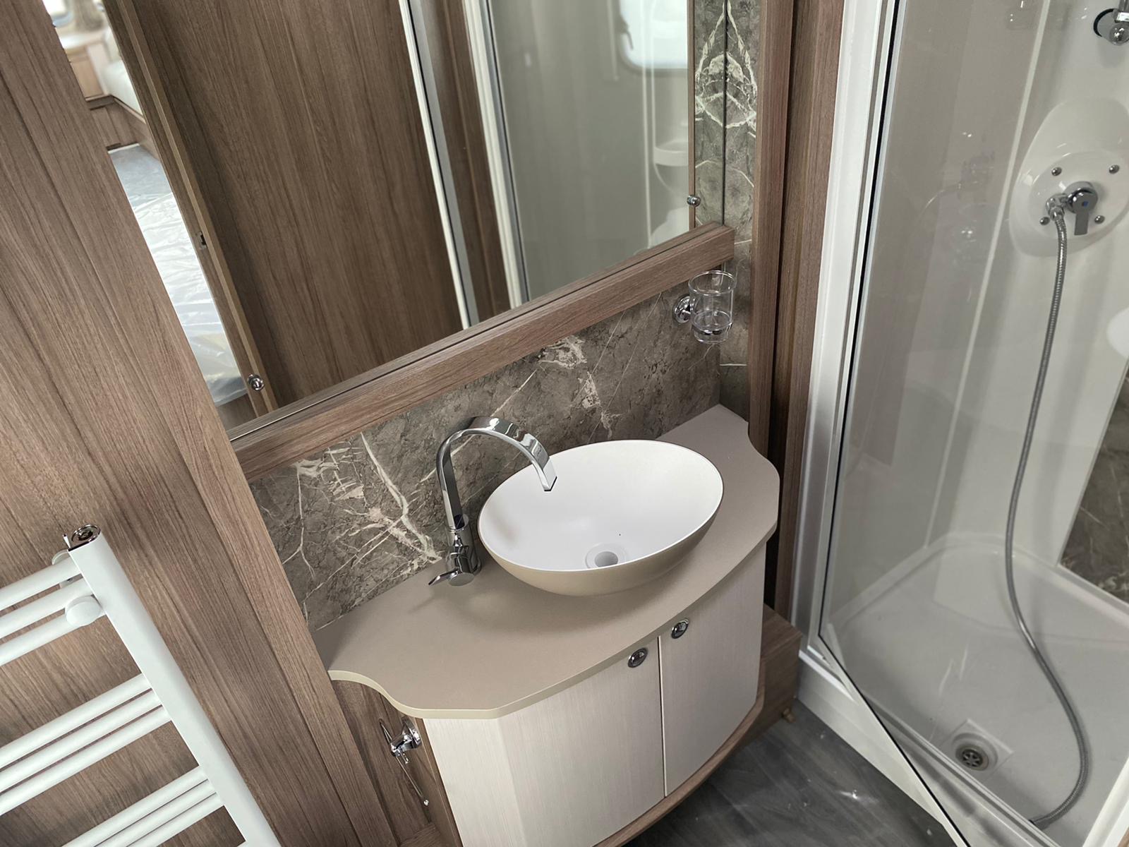 2021 Coachman VIP 575