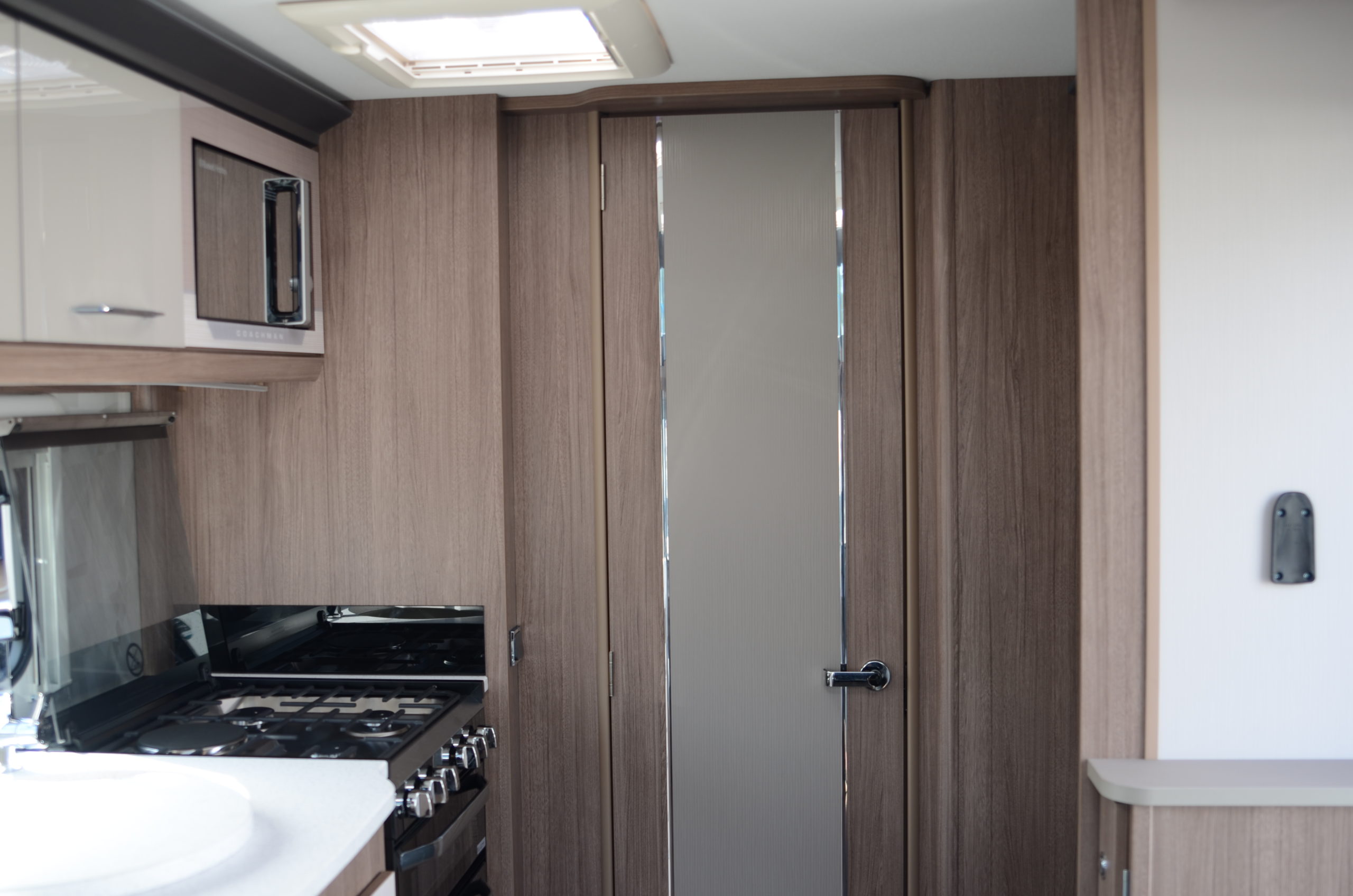 2021 Coachman Laser 665