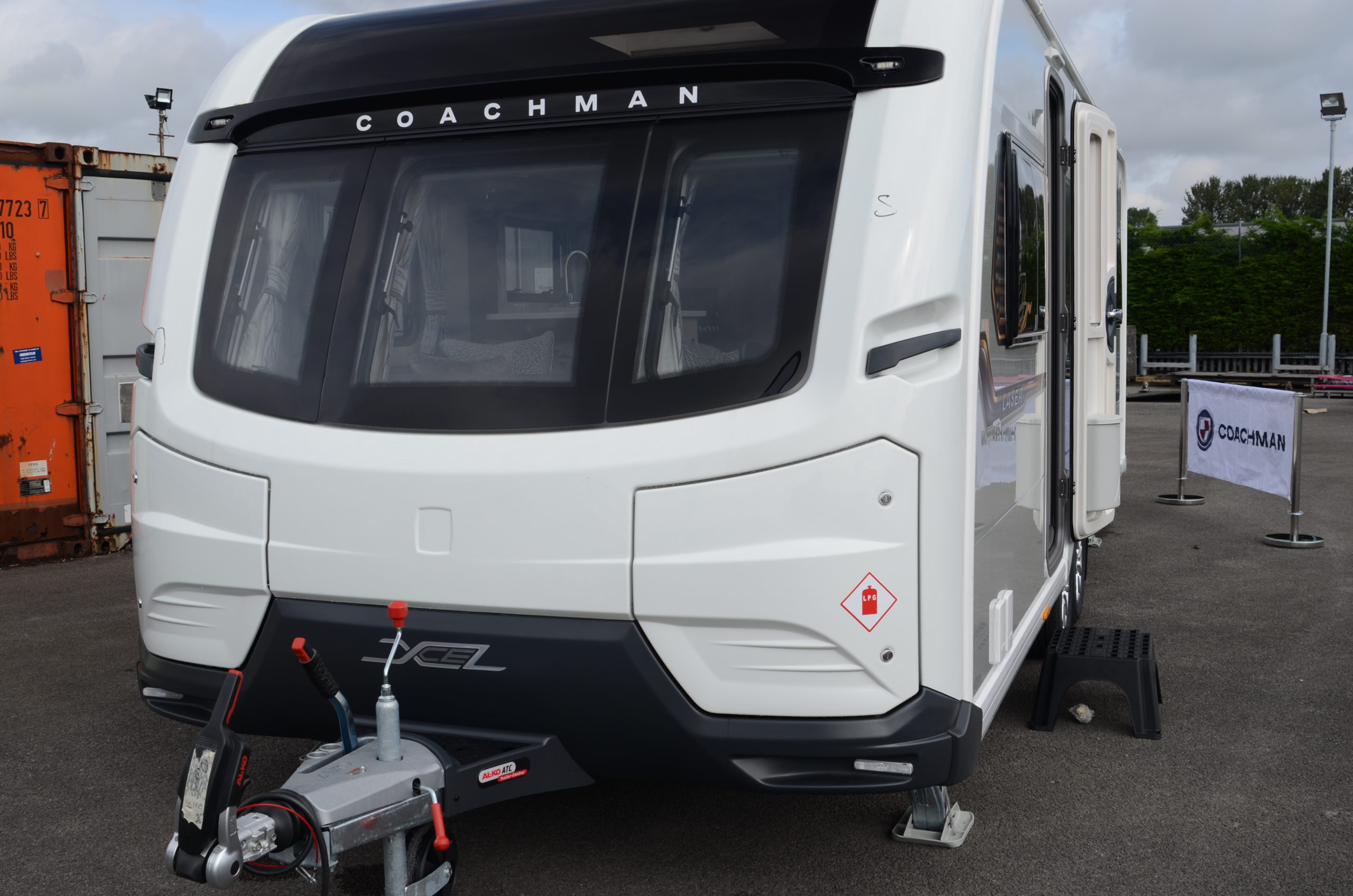2021-coachman-laser-875-14