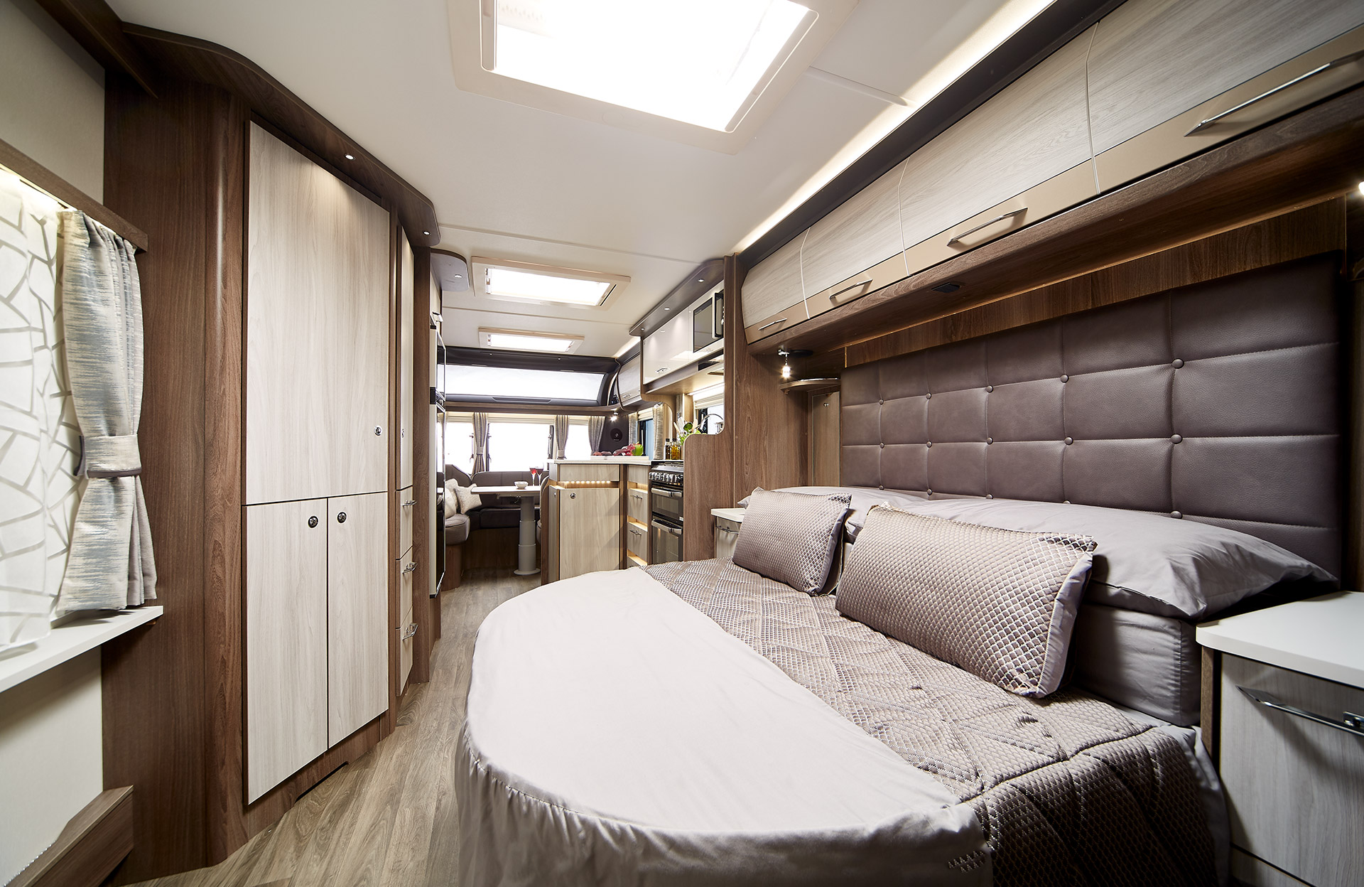 2021 Coachman Lusso