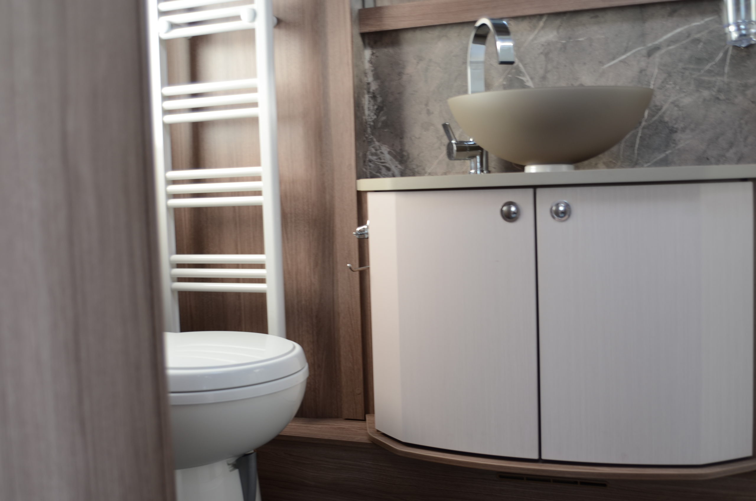 2021 Coachman VIP 520