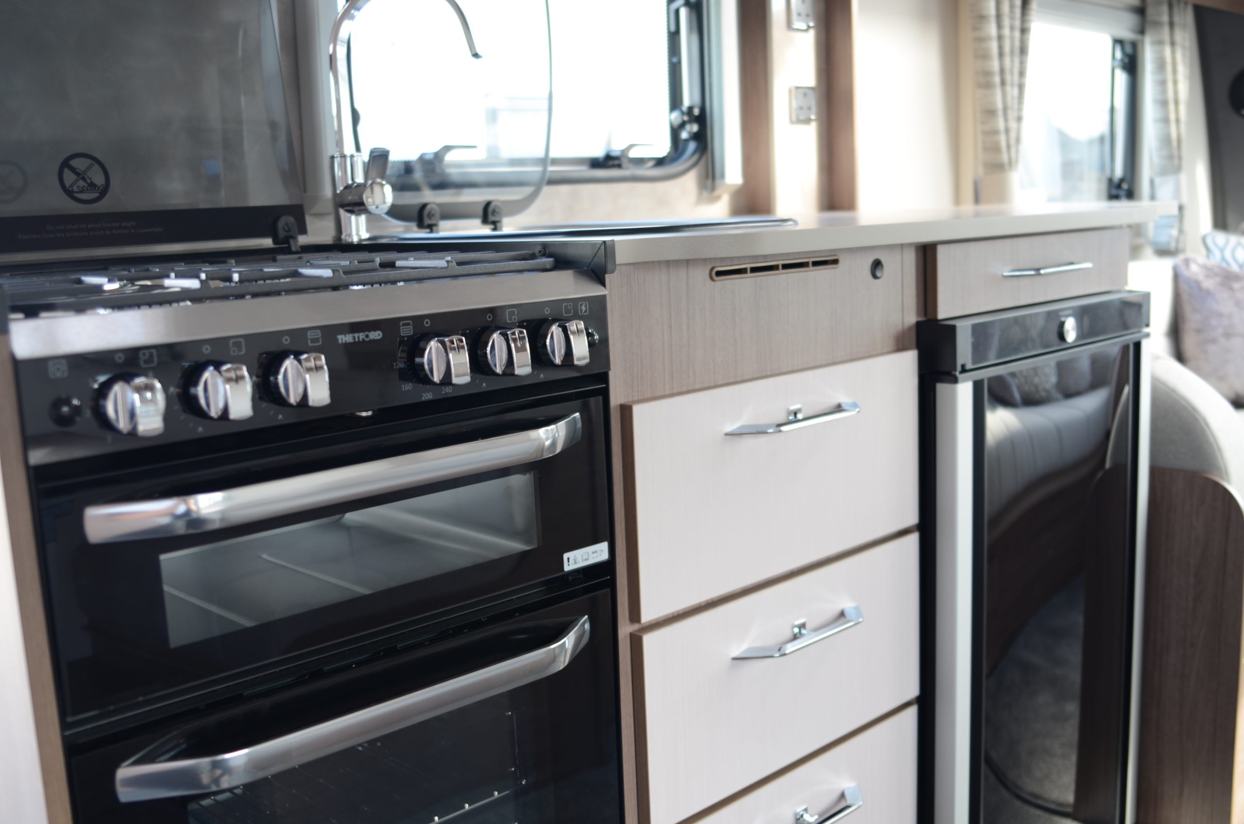 2021 Coachman VIP 520