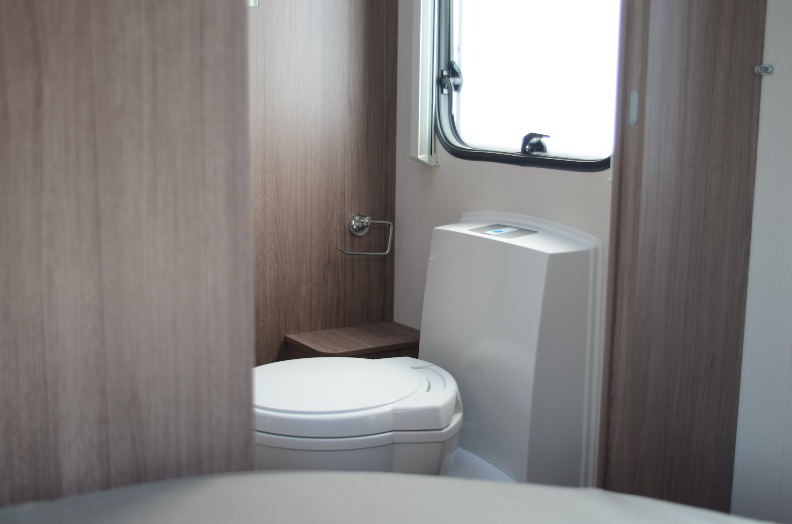 2021-coachman-vip 545