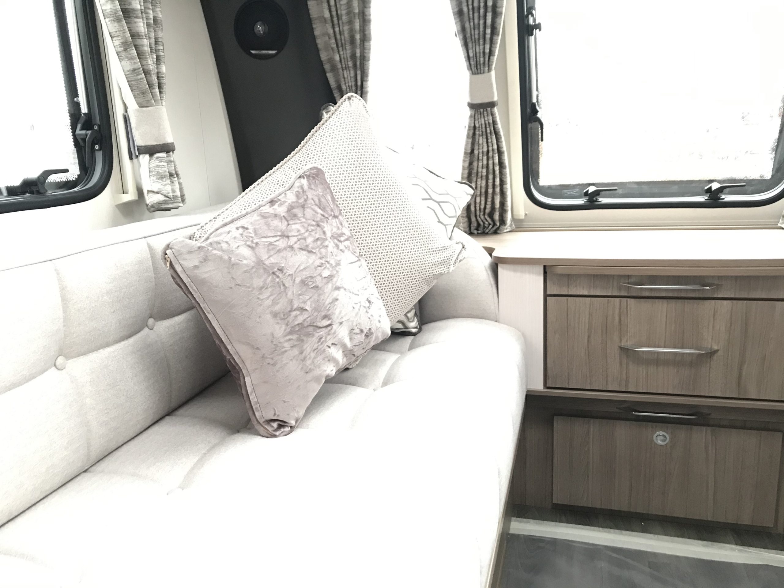 2021 Coachman VIP 565
