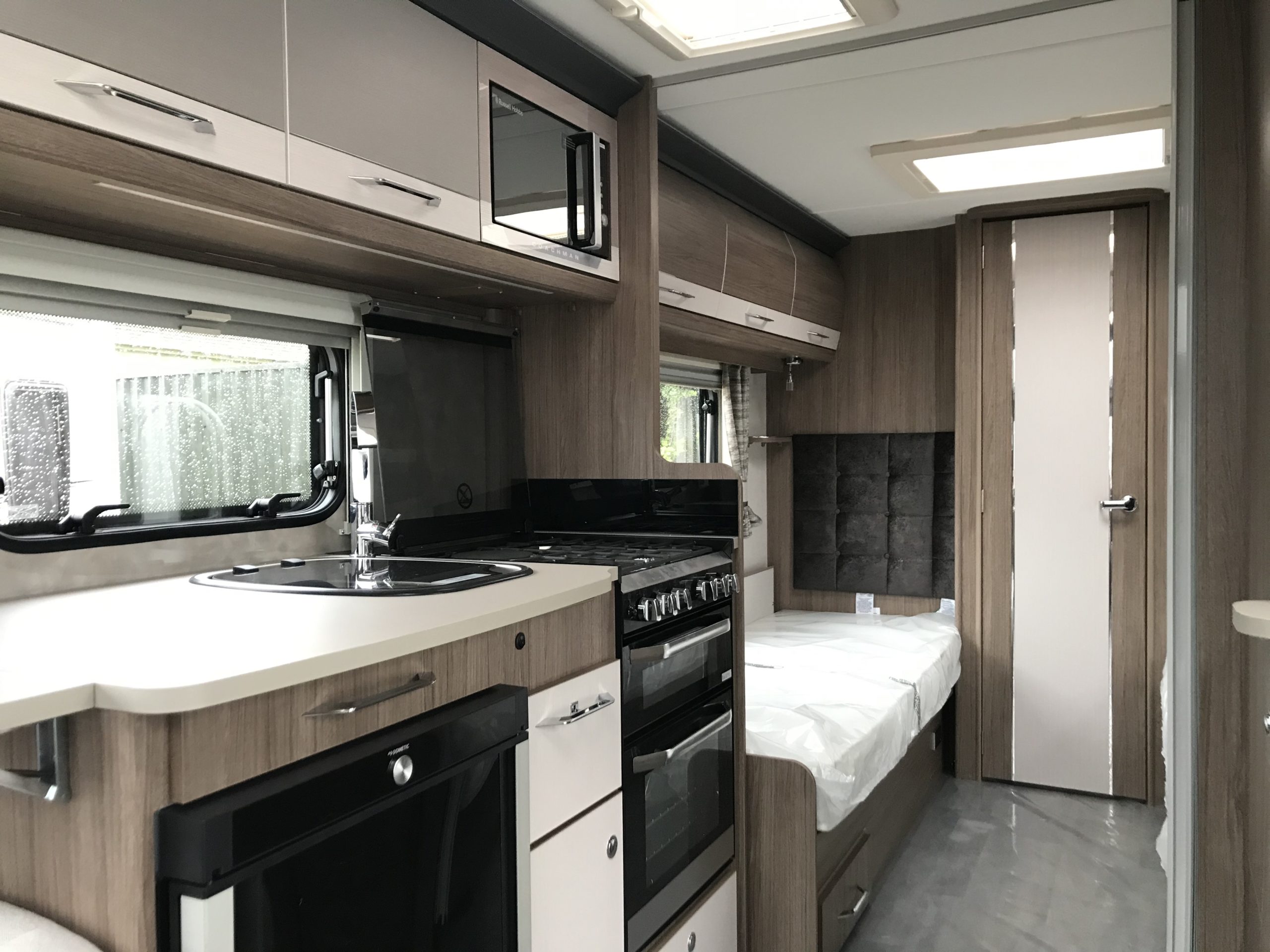 2021 Coachman VIP 565