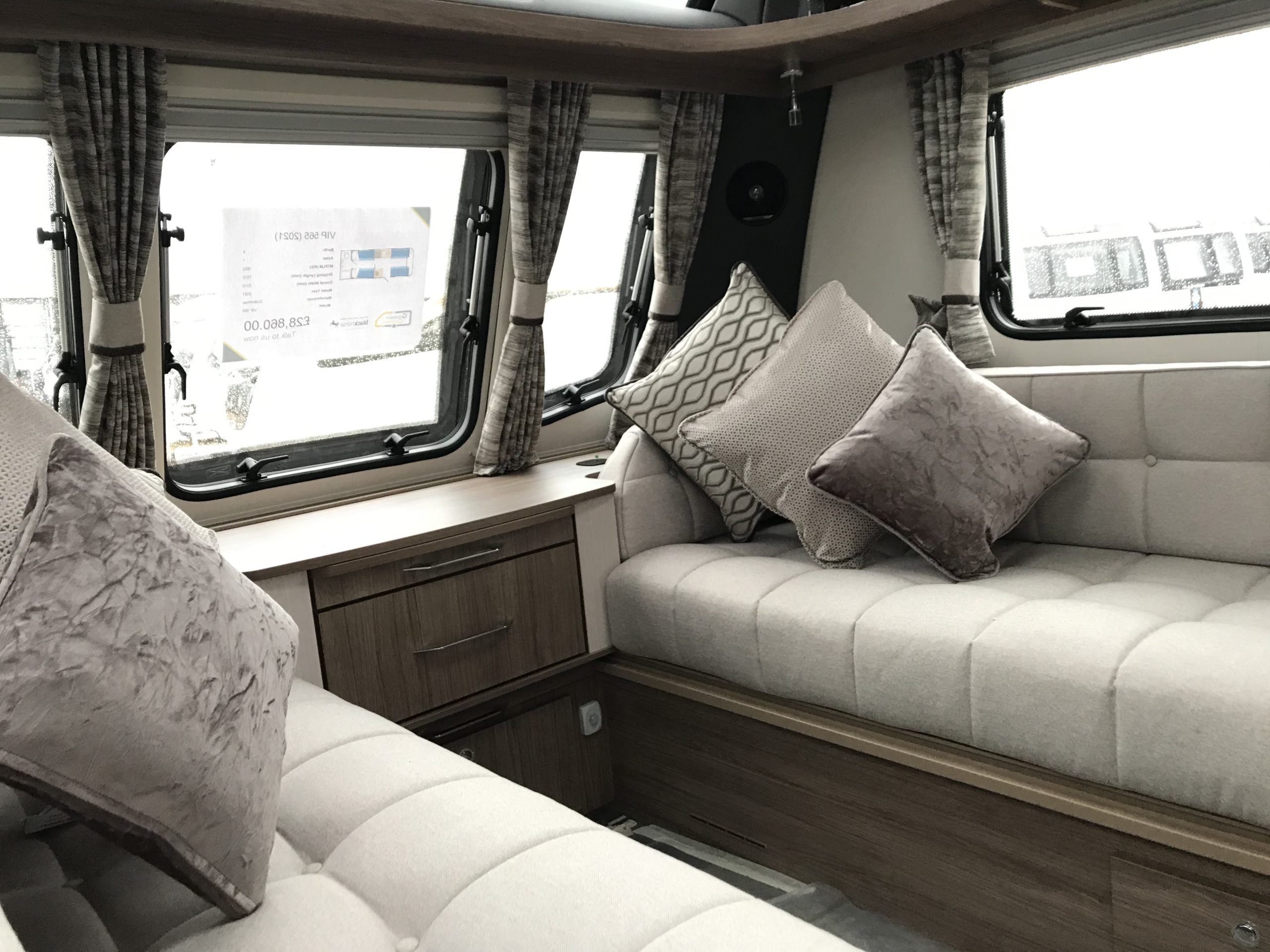 2021 Coachman VIP 565