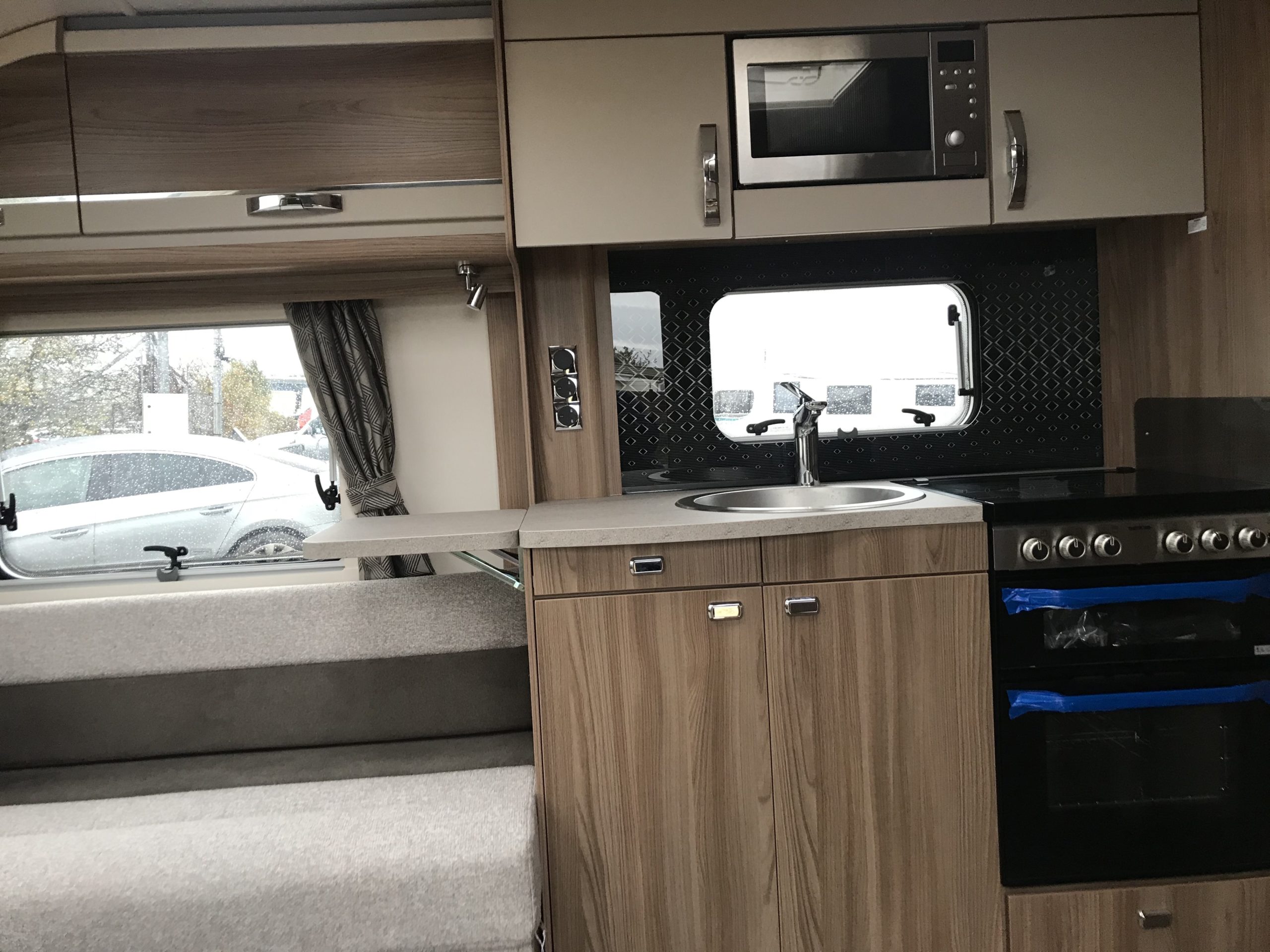 2021 Swift Challenger X 835