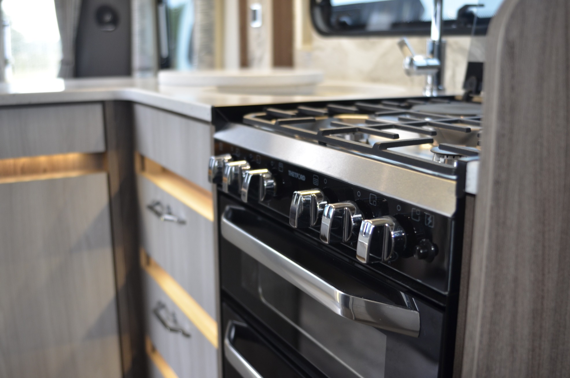 2022-coachman-lusso-2-25