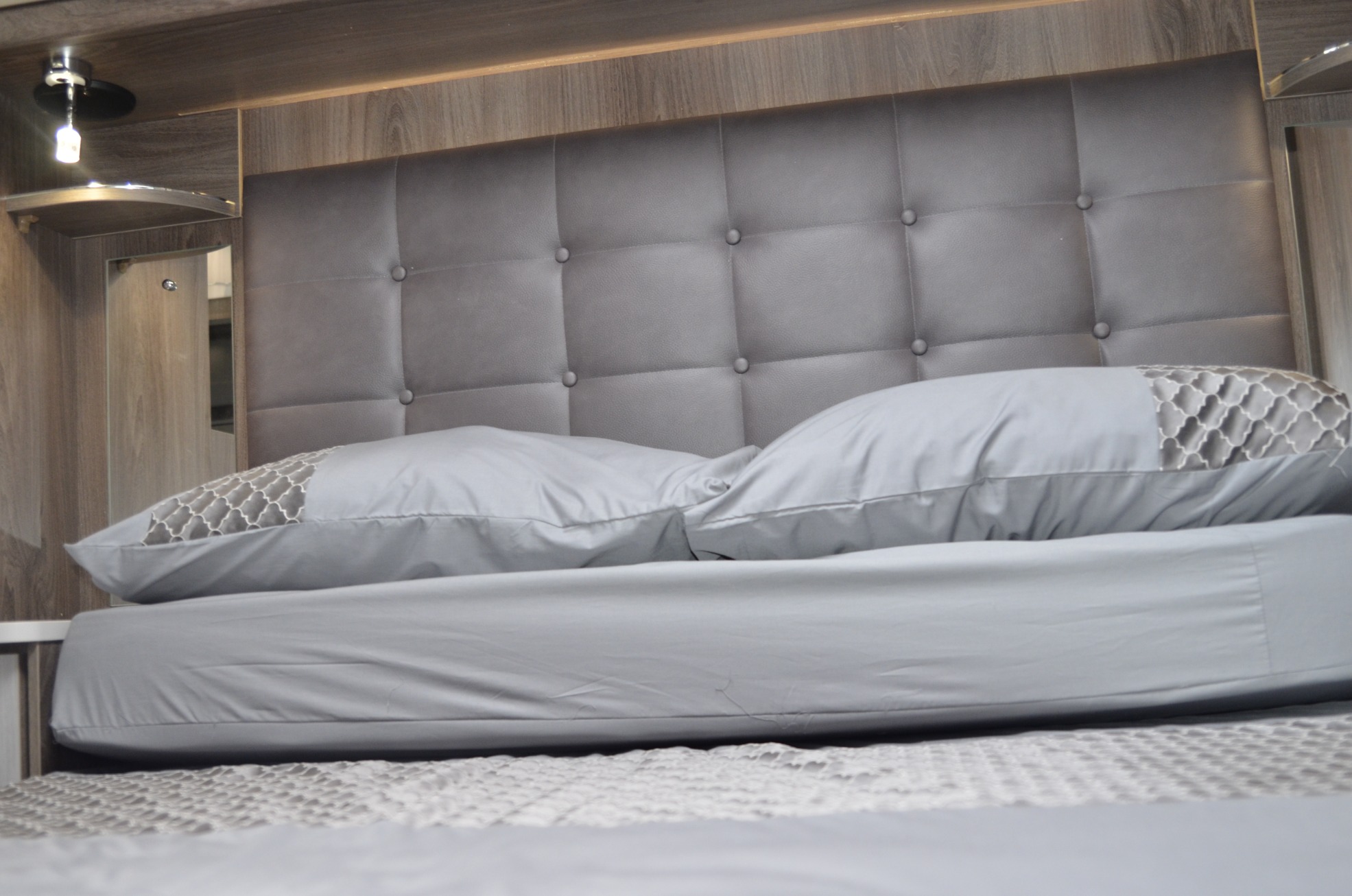 2022-coachman-lusso-2-32