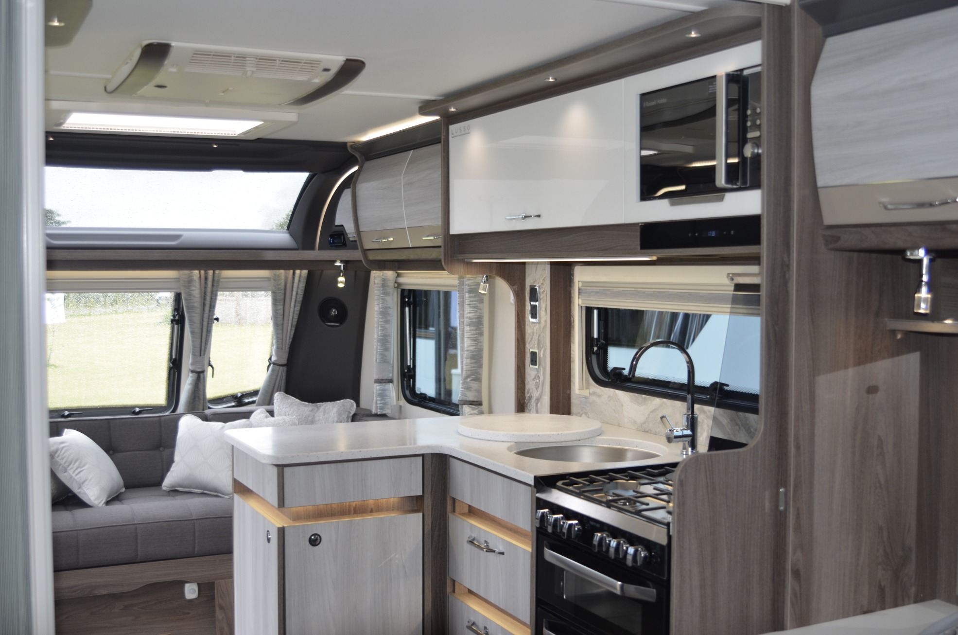 2022-coachman-lusso-2-33
